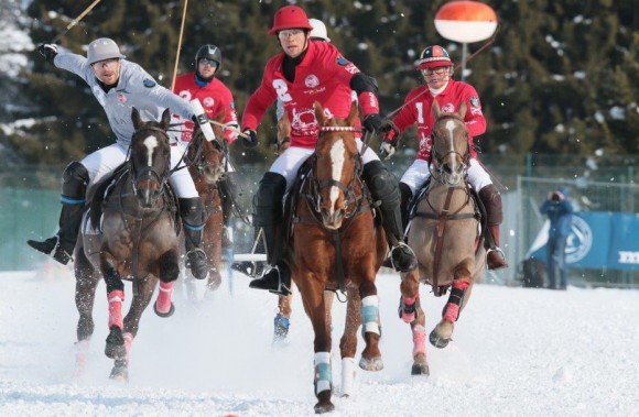 fer à cheval Megeve people