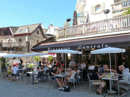 Megève. La Brasserie Centrale dans le giron de Sénéquier