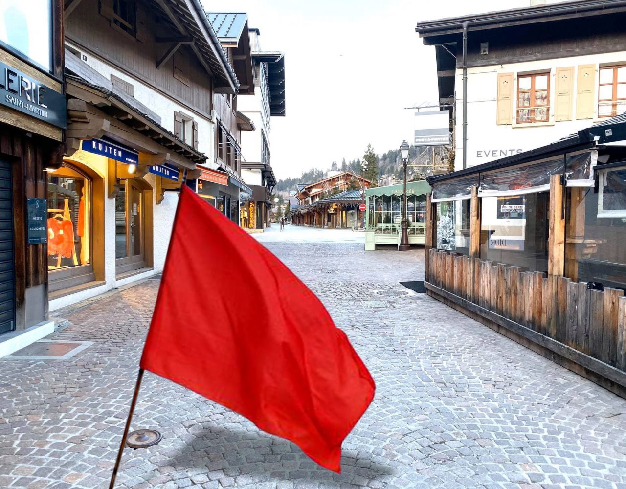 Megève coronavirus. Un drapeau rouge pour vous signaler