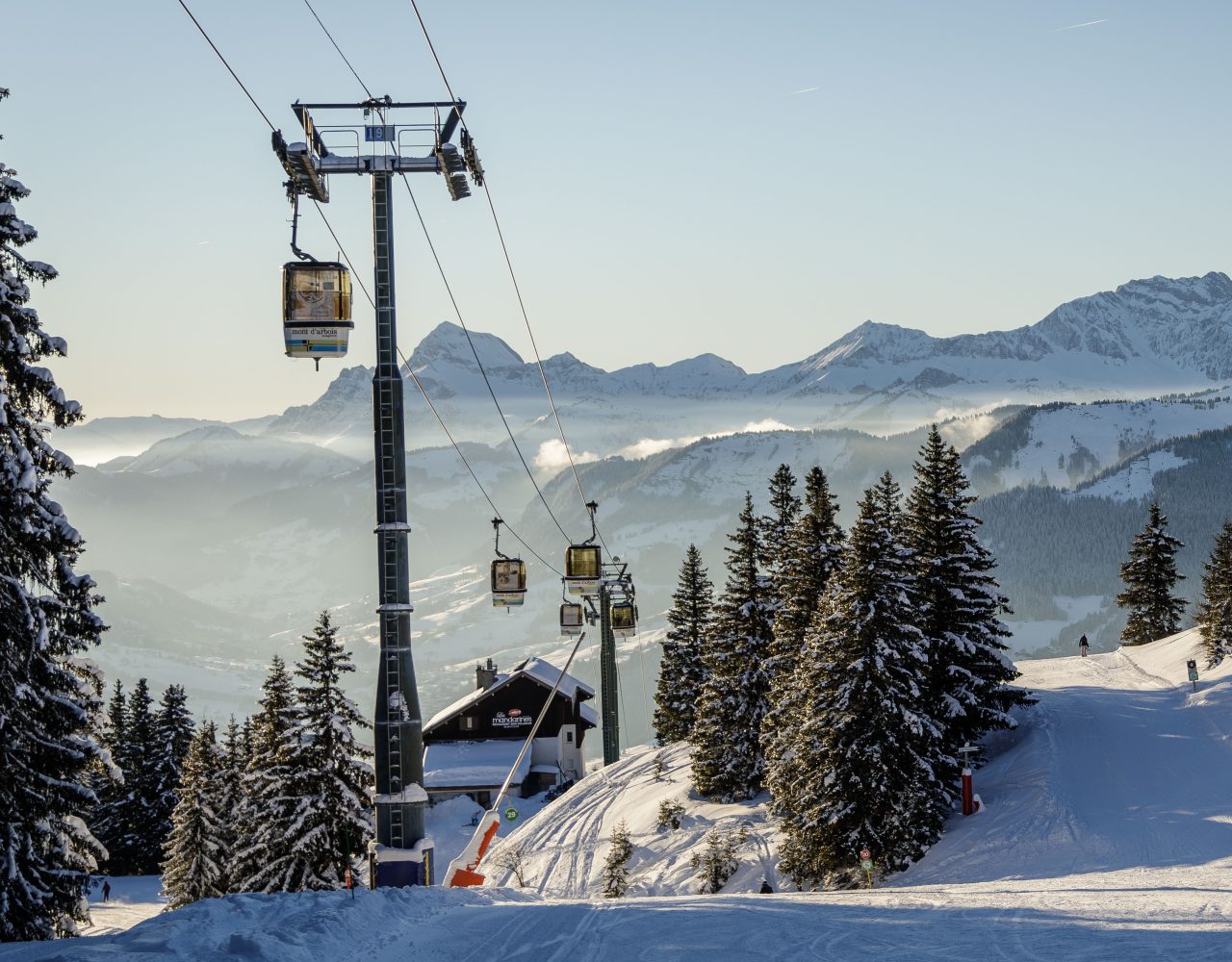Megève. Les professionnels se mobilisent pour la réouverture des remontées mécaniques du Mont d’Arbois